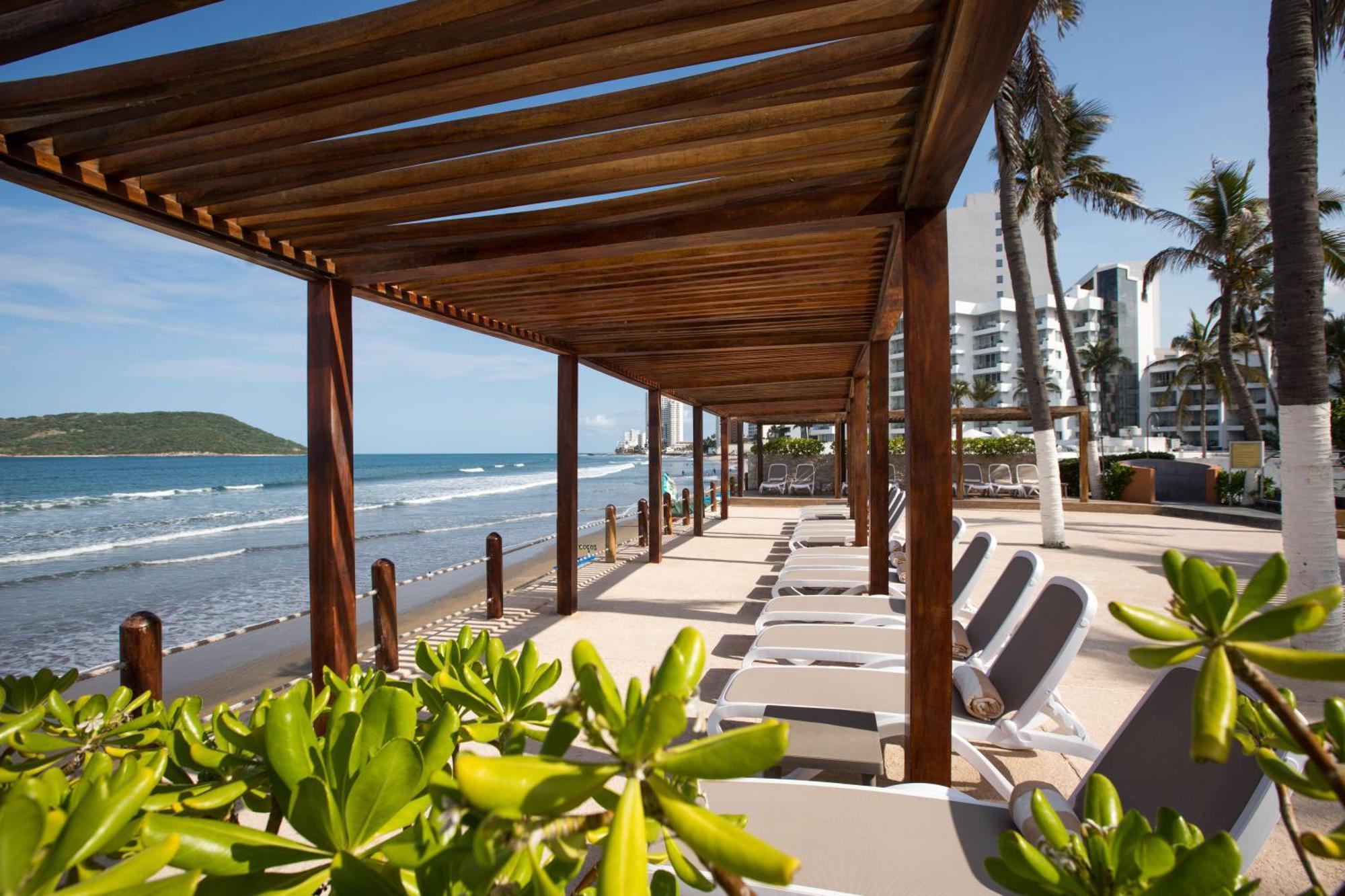 Costa De Oro Beach Hotel Mazatlán Extérieur photo